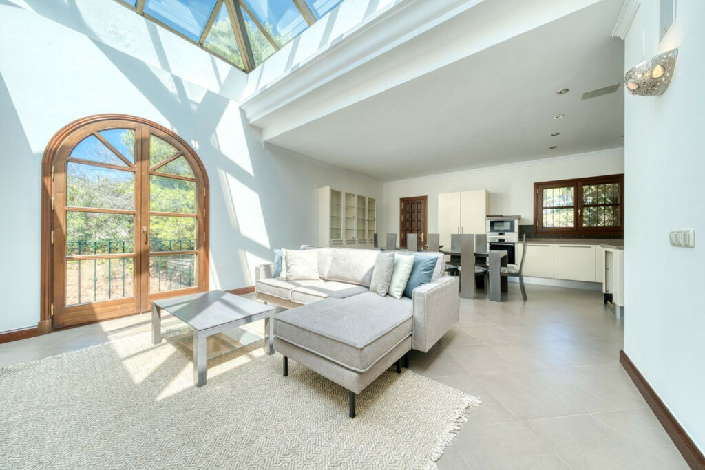 Detached Villa La Zagaleta Málaga - image 4