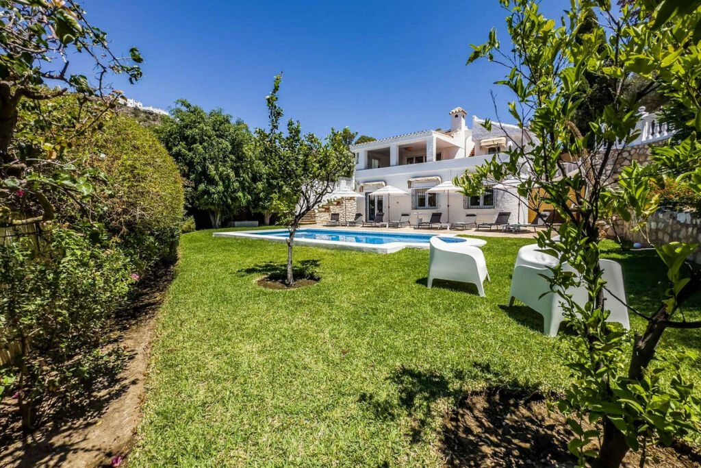 Detached Villa Benalmadena Málaga - image 4