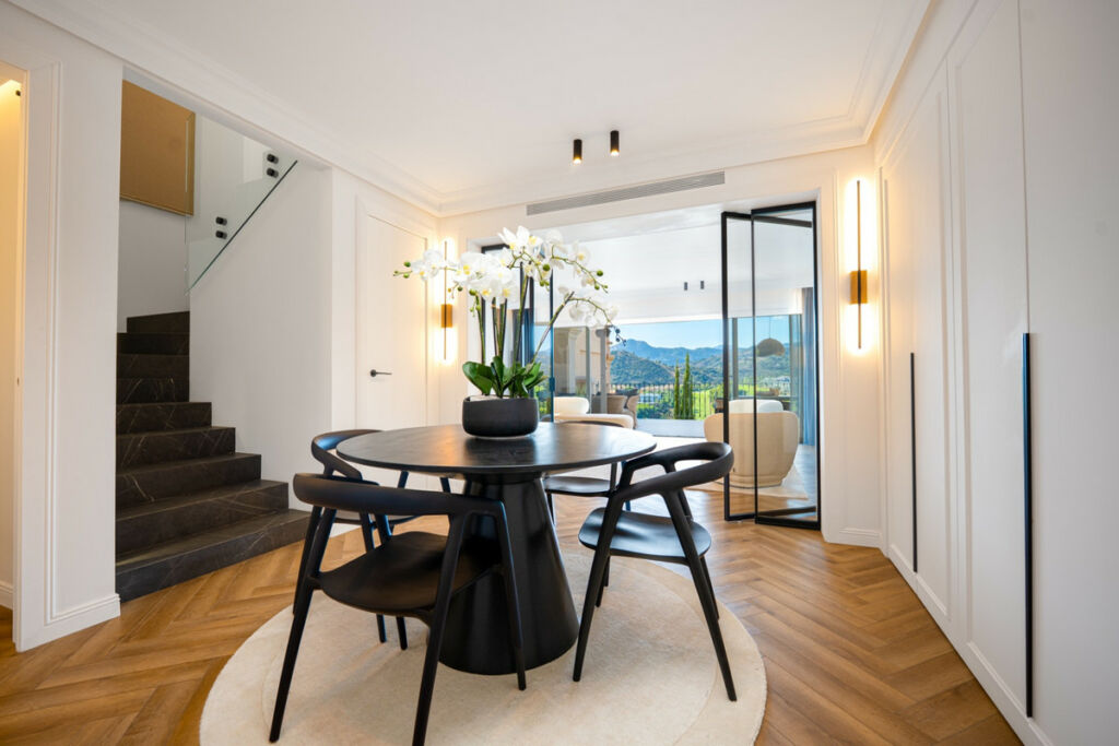 Townhouse Benahavís Málaga - image 4