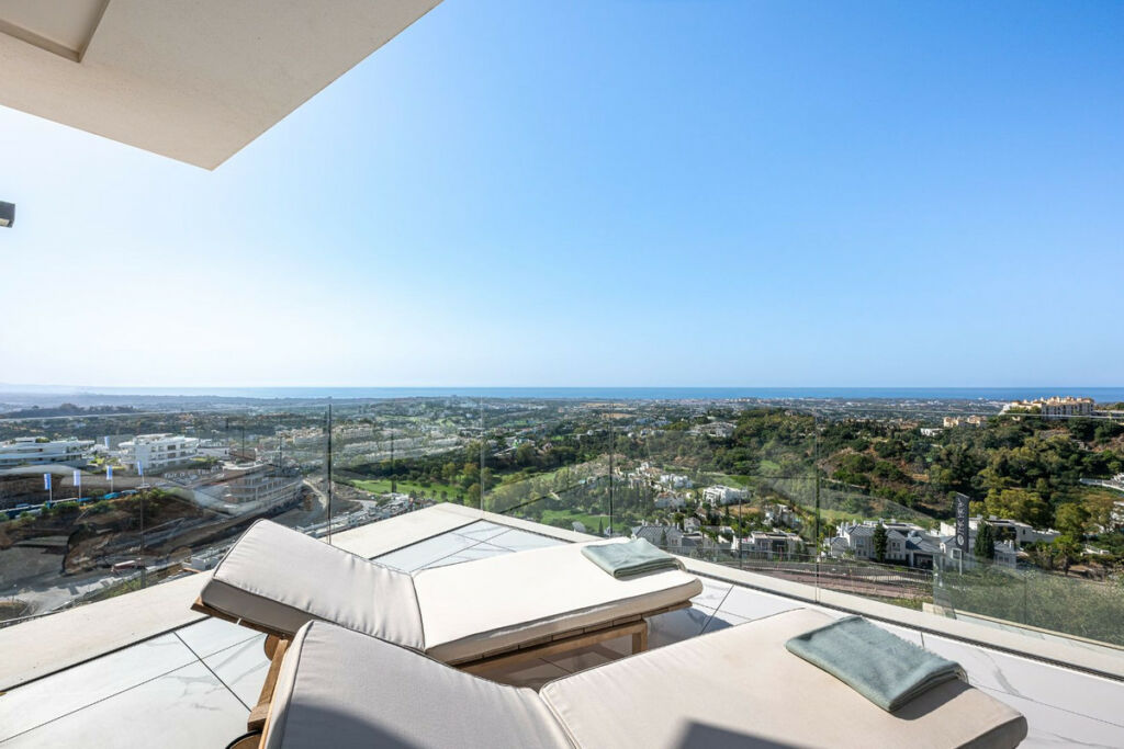 Middle Floor Apartment Benahavís Málaga - image 40