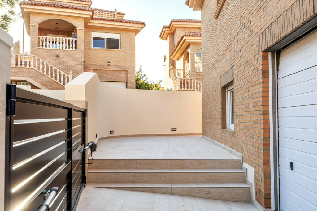 Detached Villa Rojales Alicante - image 40