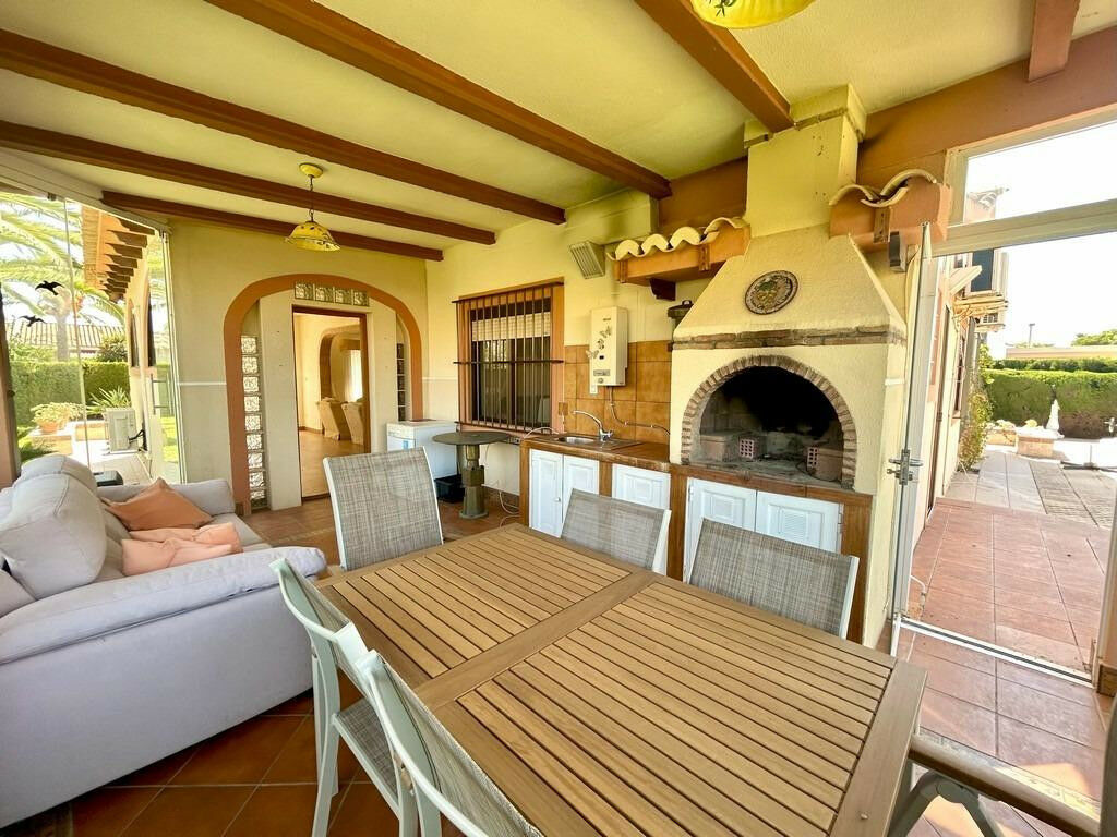 Detached Villa Cabo Roig Alicante - image 40