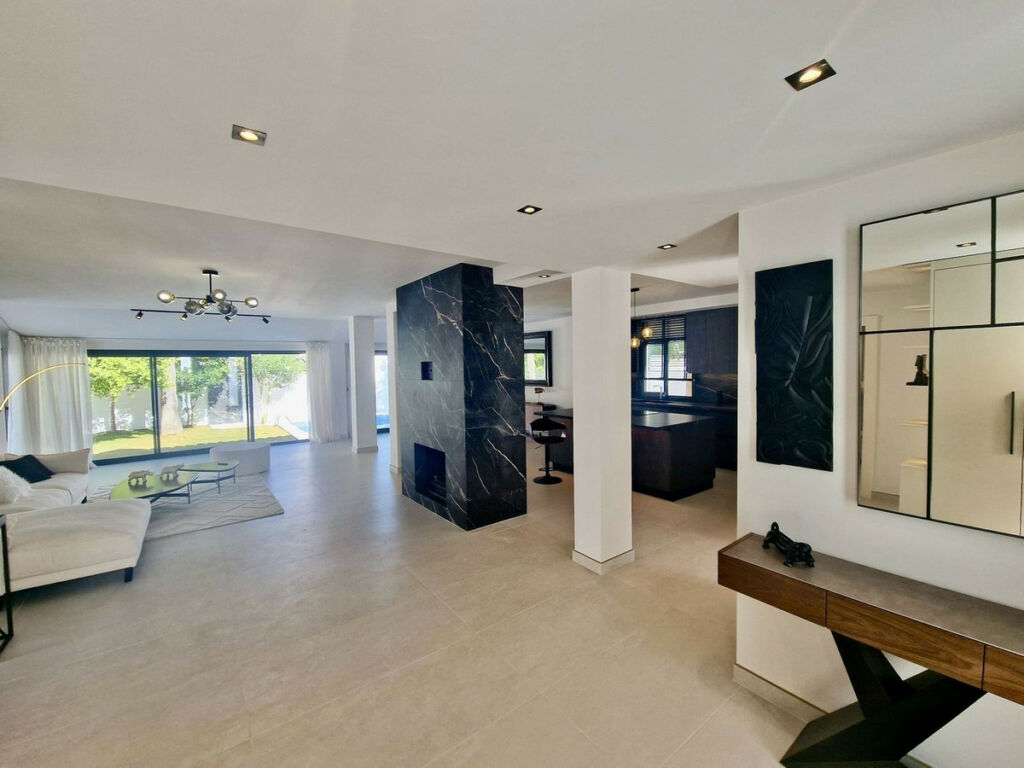 Detached Villa Marbella Málaga - image 40