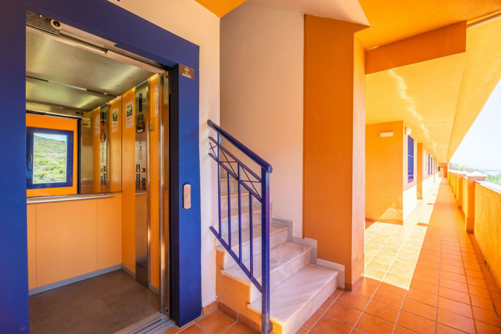 Penthouse La Duquesa Málaga - image 40