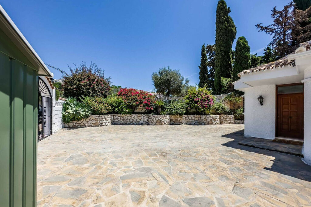 Detached Villa Benalmadena Málaga - image 40