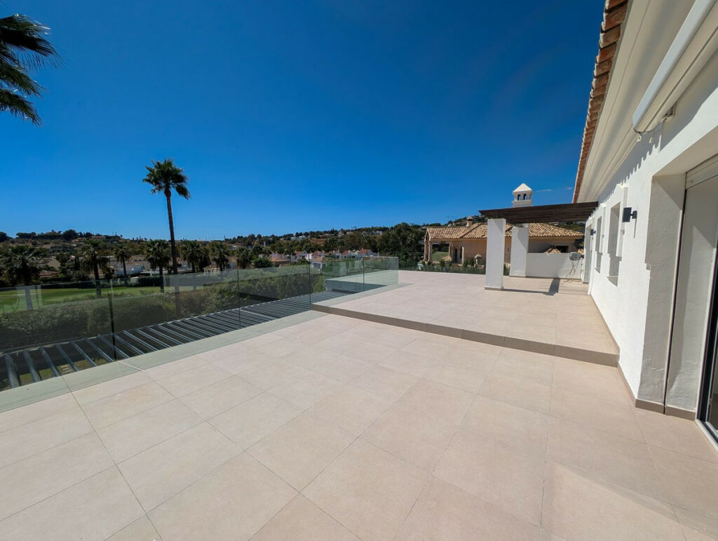 Detached Villa Nueva Andalucía Málaga - zdjęcie 40