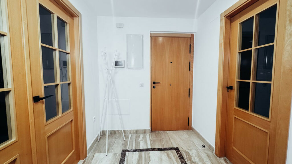 Middle Floor Apartment Estepona Málaga - image 40