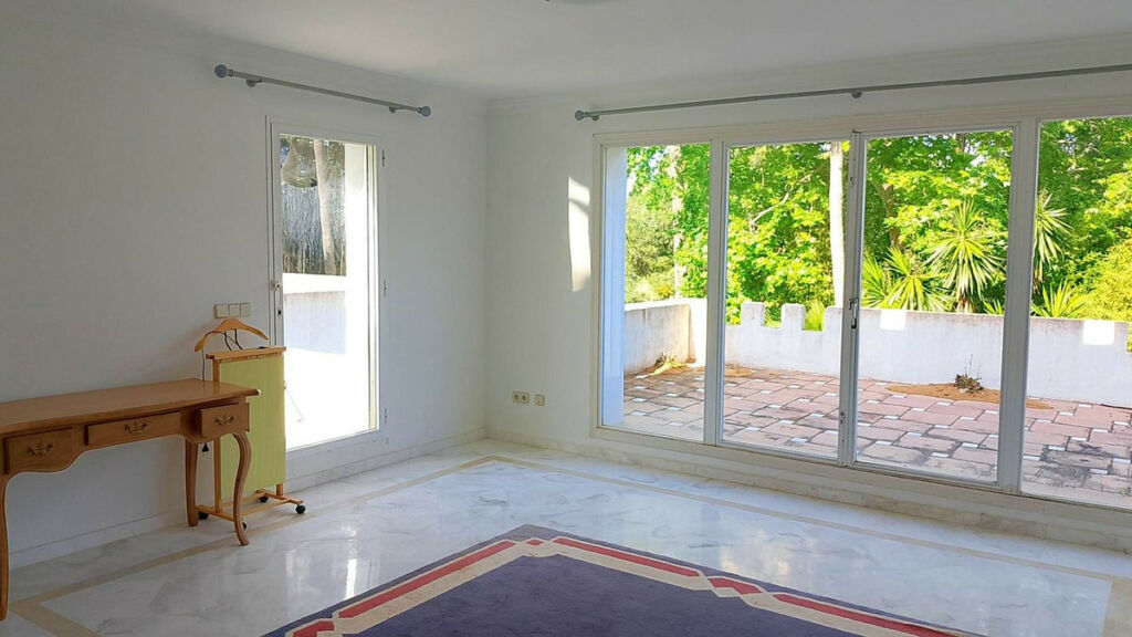 Detached Villa El Paraiso Málaga - image 41