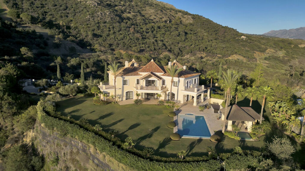 Detached Villa Benahavís Málaga - image 41