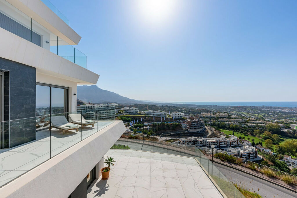 Middle Floor Apartment Benahavís Málaga - image 41