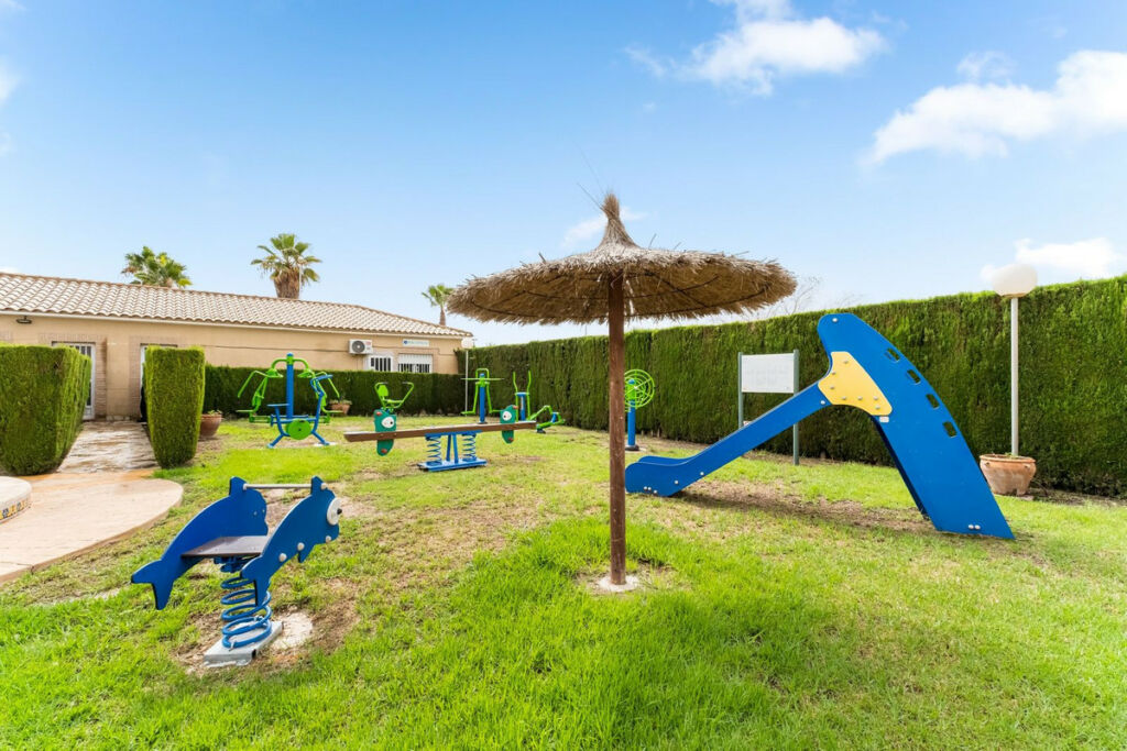 Bungalow Villamartin Alicante - image 41