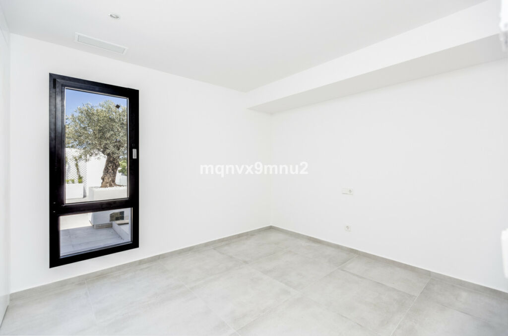 Detached Villa El Chaparral Málaga - image 41