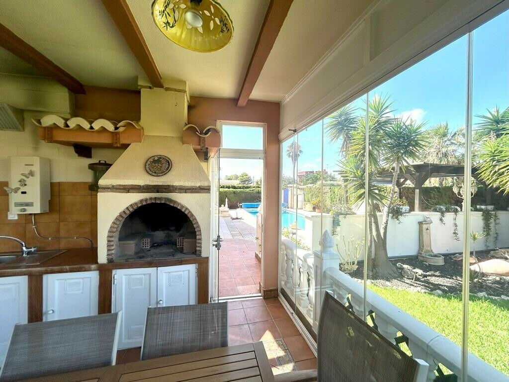 Detached Villa Cabo Roig Alicante - image 41