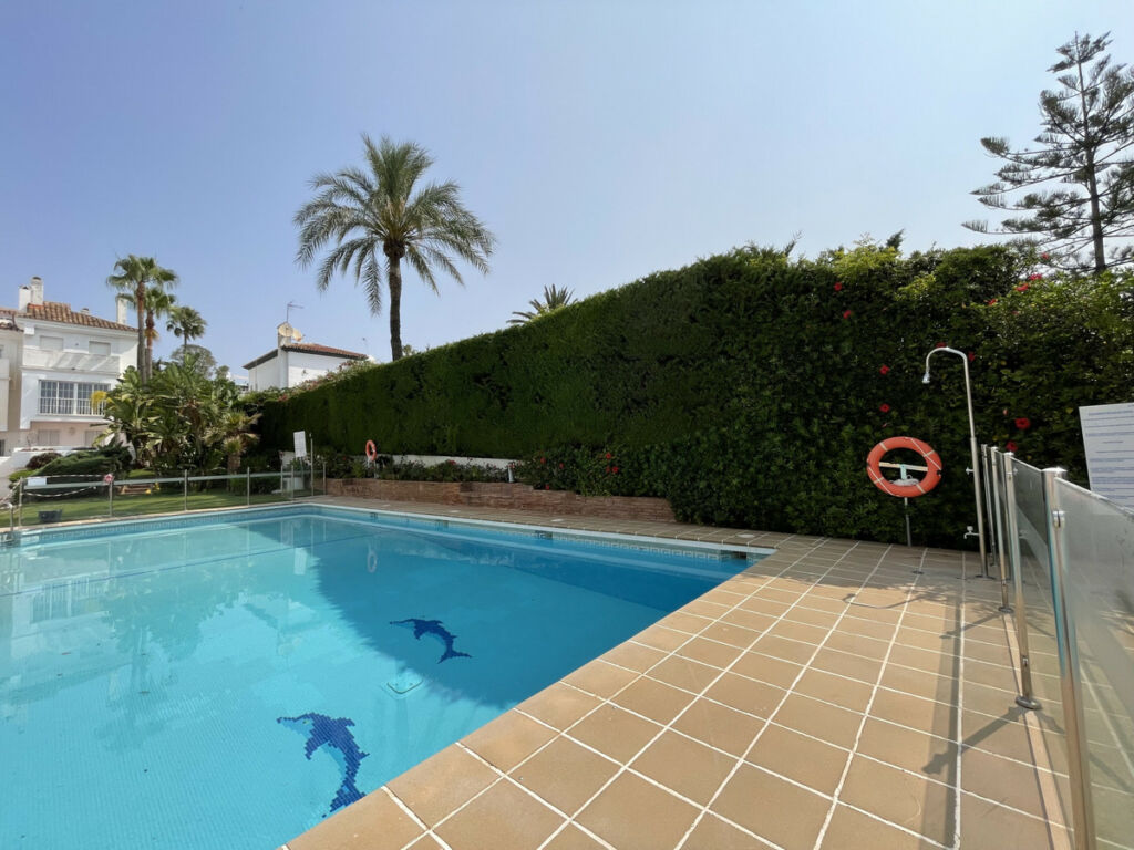 Townhouse Nueva Andalucía Málaga - image 41