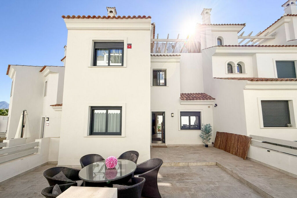 Townhouse El Paraiso Málaga - image 39