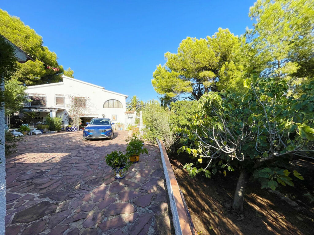 Detached Villa Calpe Alicante - image 42