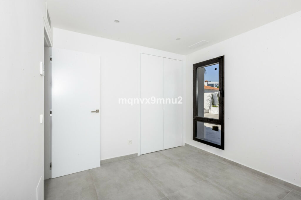 Detached Villa El Chaparral Málaga - image 42