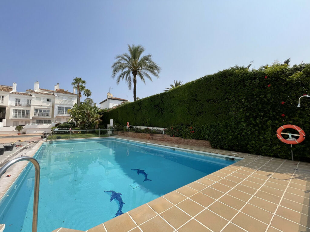Townhouse Nueva Andalucía Málaga - image 42