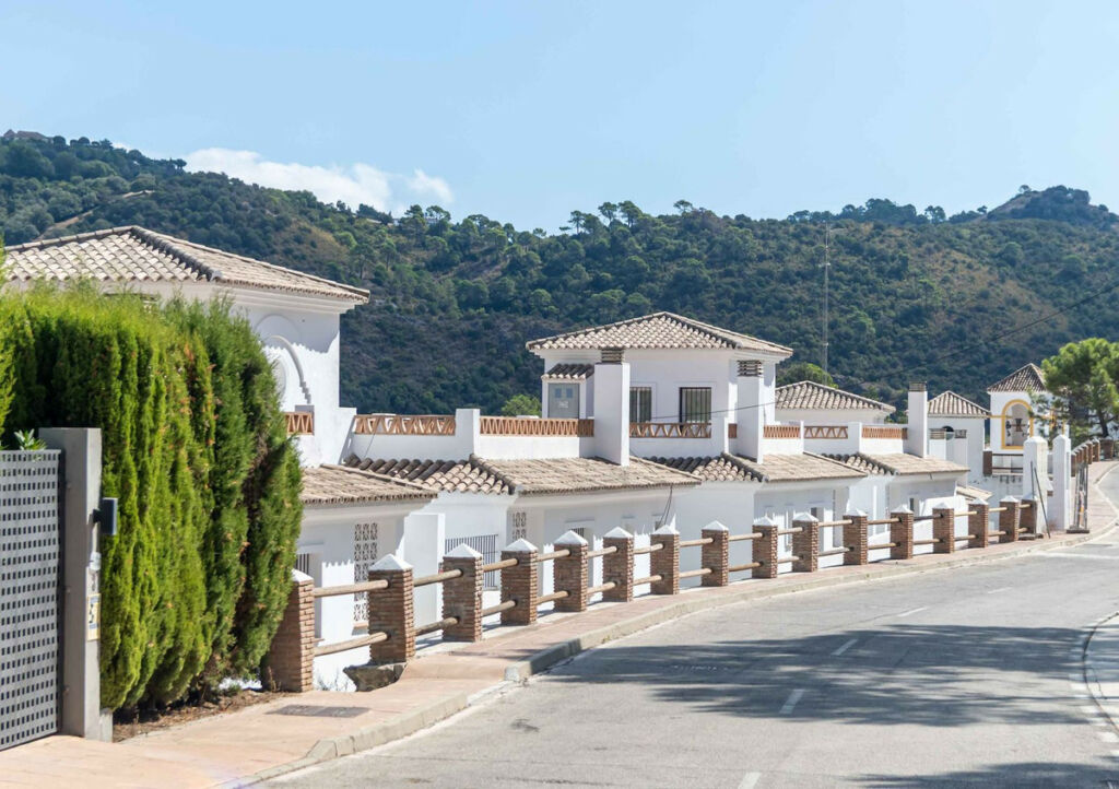 Townhouse Benahavís Málaga - image 42