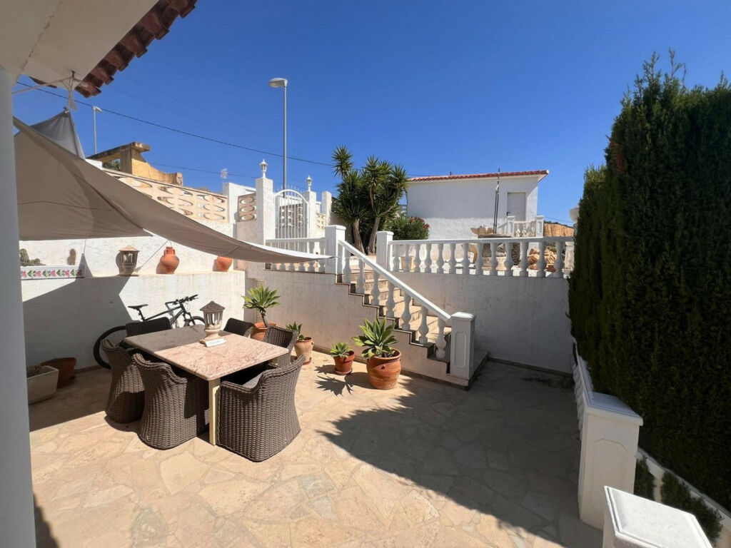 Detached Villa La Nucia Alicante - image 41