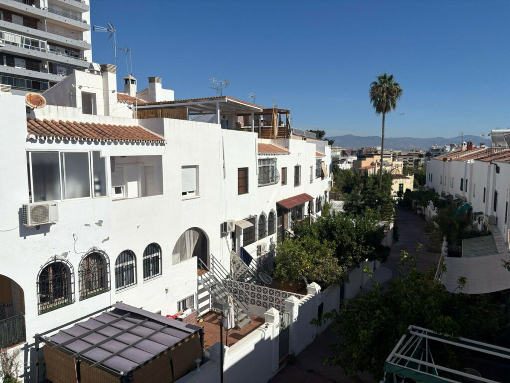 Semi-Detached House La Colina Málaga - image 42