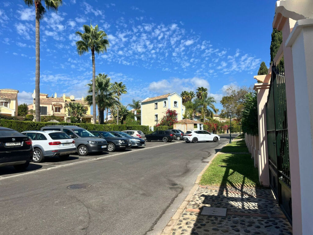 Detached Villa Guadalmina Alta Málaga - image 42