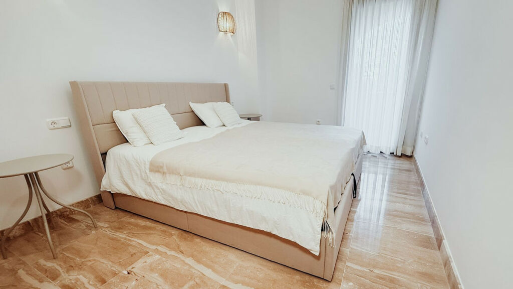 Middle Floor Apartment Estepona Málaga - image 43