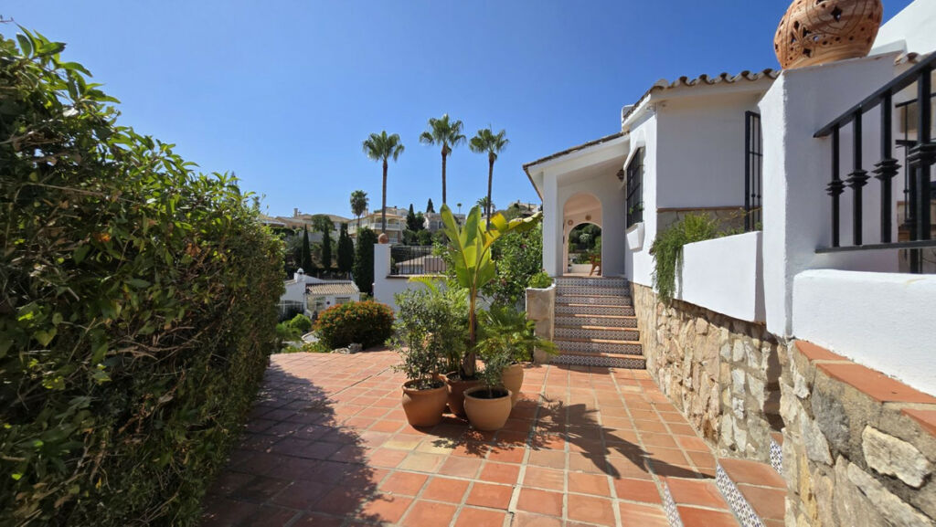 Detached Villa Cerros del Aguila Málaga - image 43