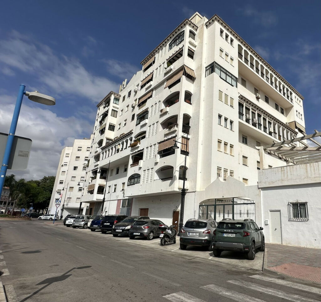 Middle Floor Apartment Fuengirola Málaga - image 43