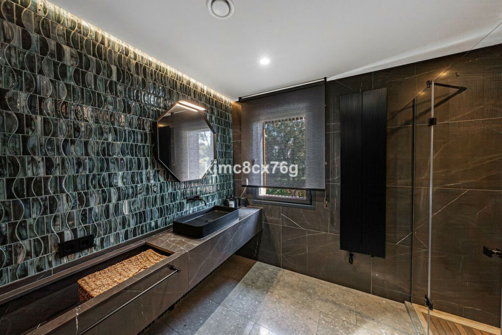 Detached Villa Guadalmina Baja Málaga - image 43