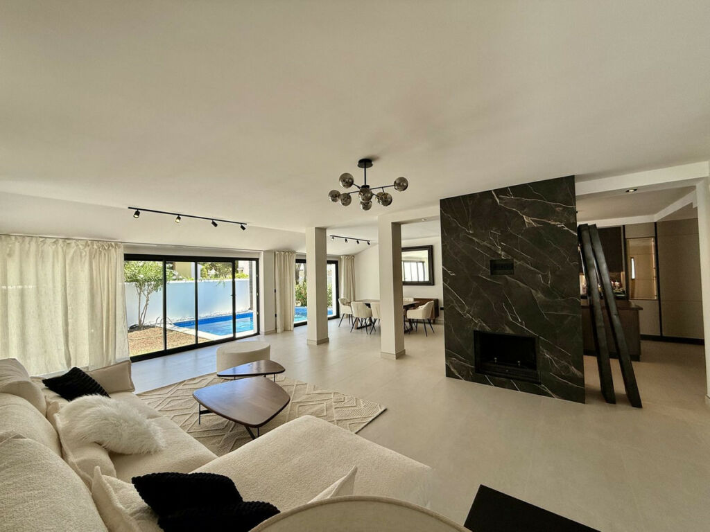 Detached Villa Marbella Málaga - image 43