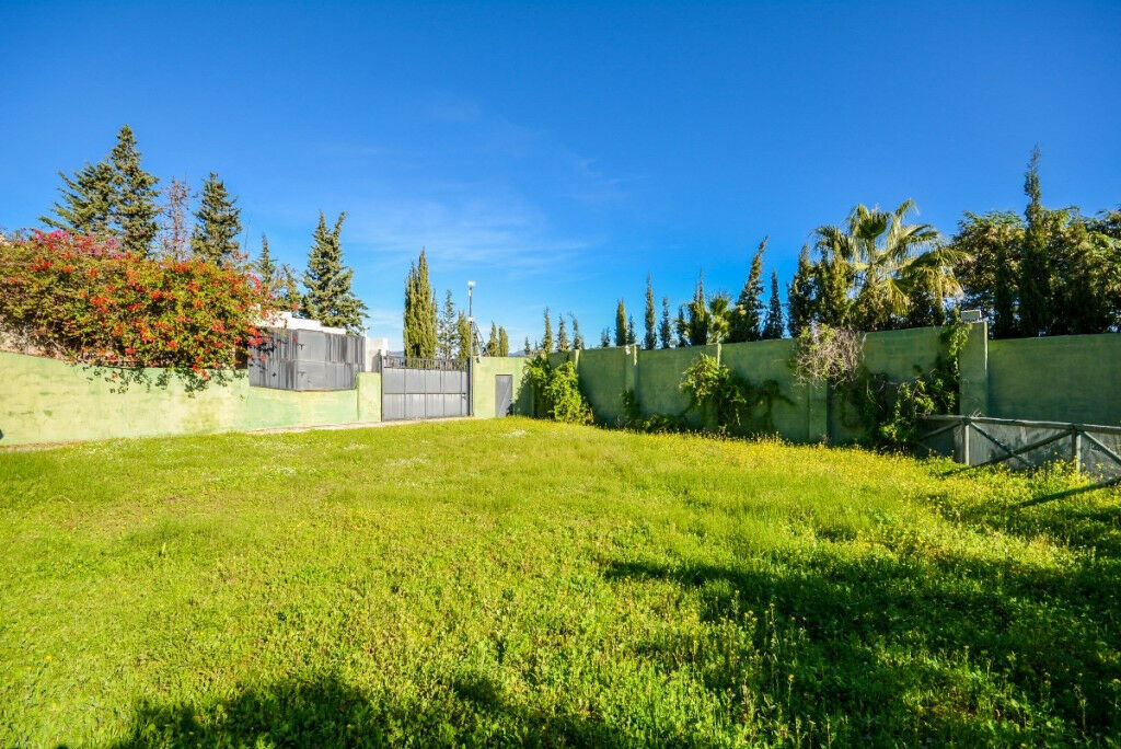 Detached Villa Estepona Málaga - image 43