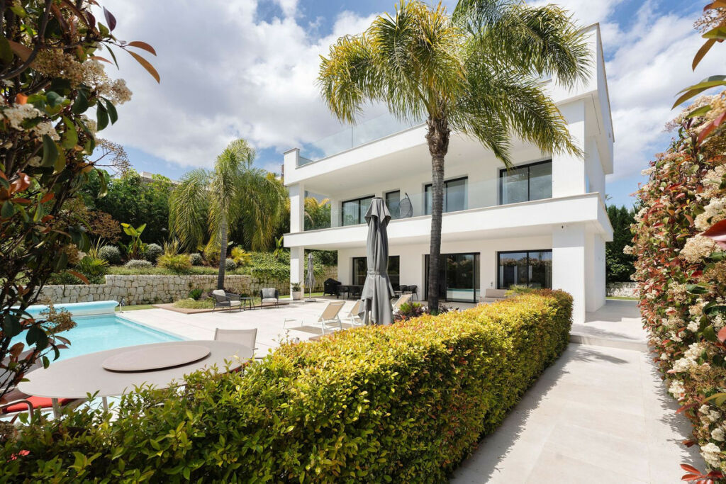 Detached Villa Nueva Andalucía Málaga - image 44