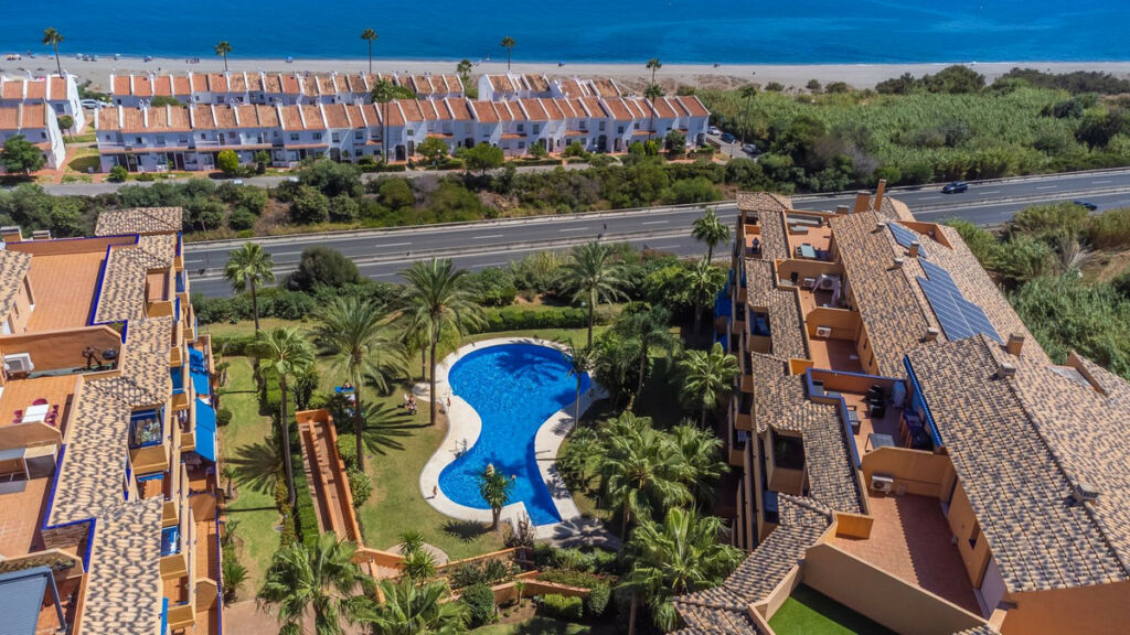 Penthouse La Duquesa Málaga - image 44