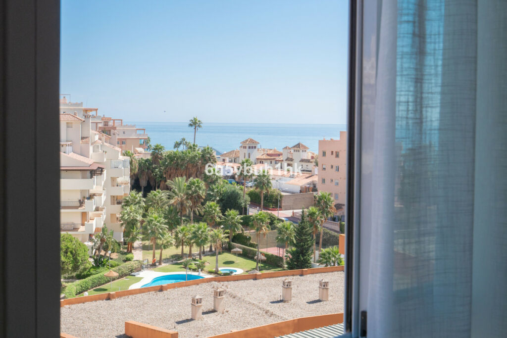 Townhouse Torrequebrada Málaga - image 34