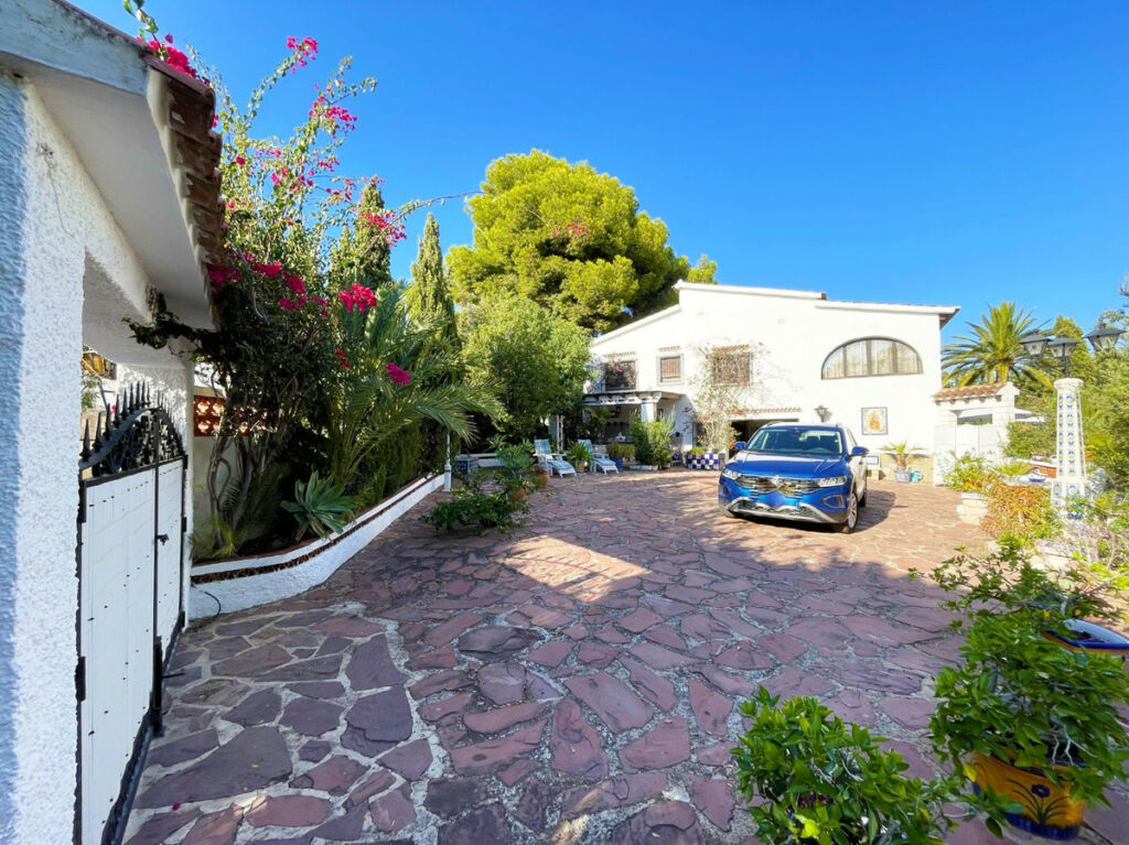 Detached Villa Calpe Alicante - image 44