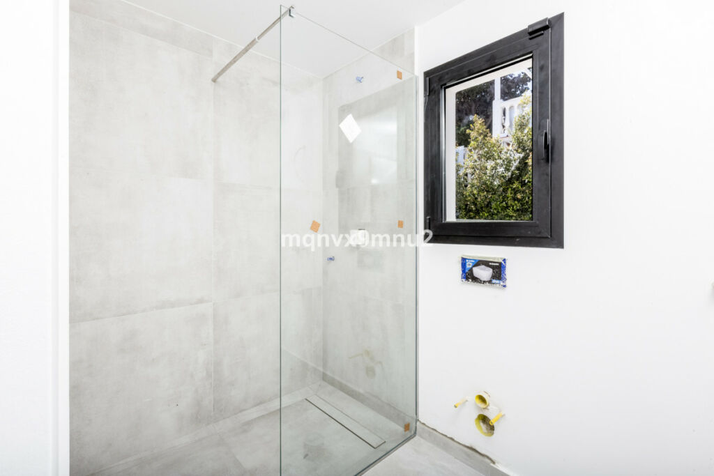 Detached Villa El Chaparral Málaga - image 44