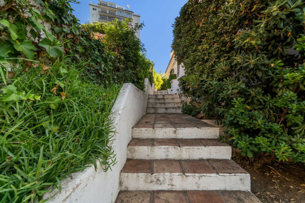 Detached Villa Fuengirola Málaga - image 45