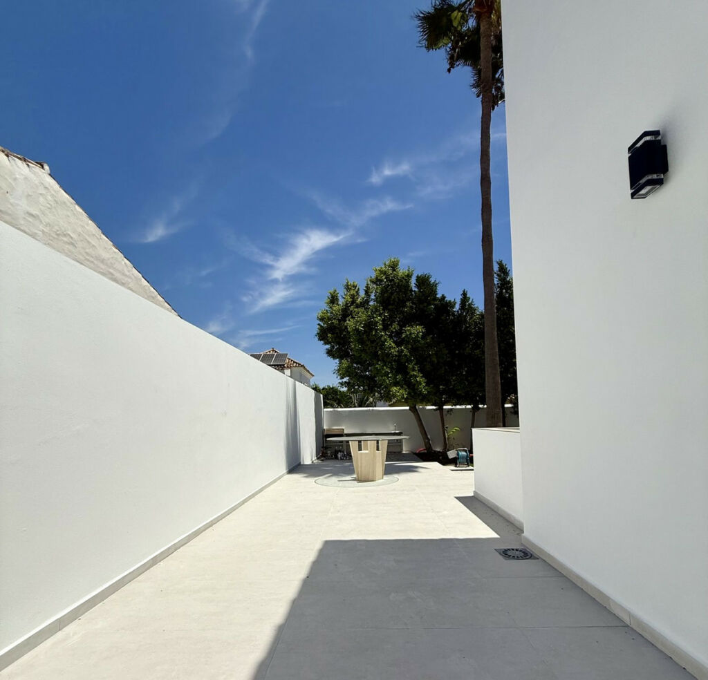 Detached Villa Marbella Málaga - image 45
