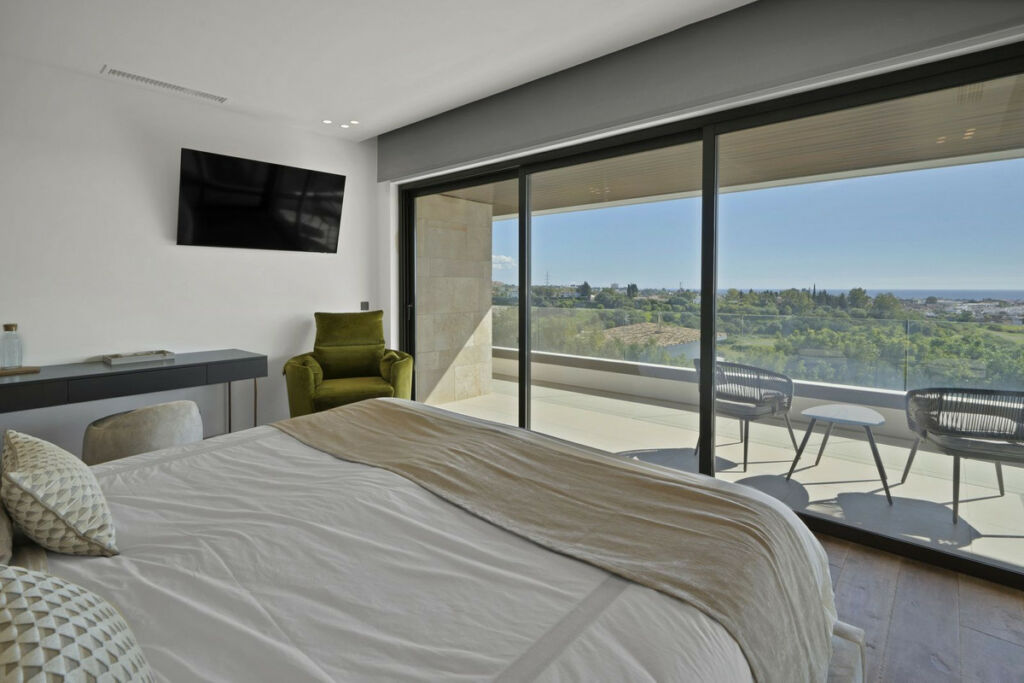 Detached Villa Benahavís Málaga - image 45