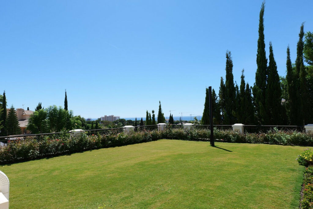 Detached Villa El Rosario Málaga - image 45