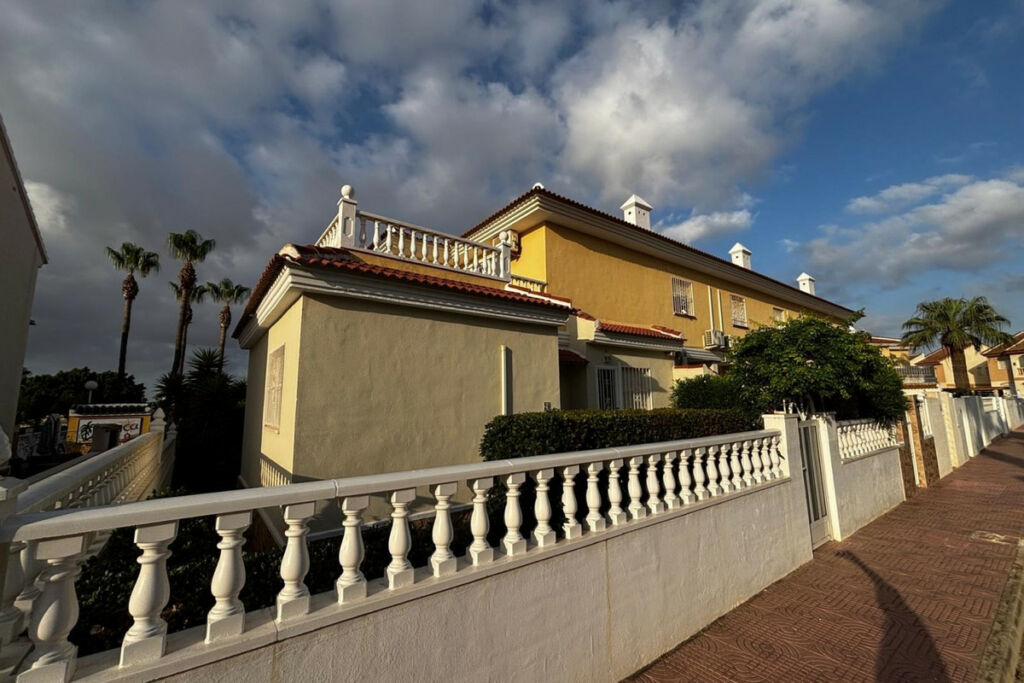 Semi-Detached House Dona Pepa Alicante - image 45