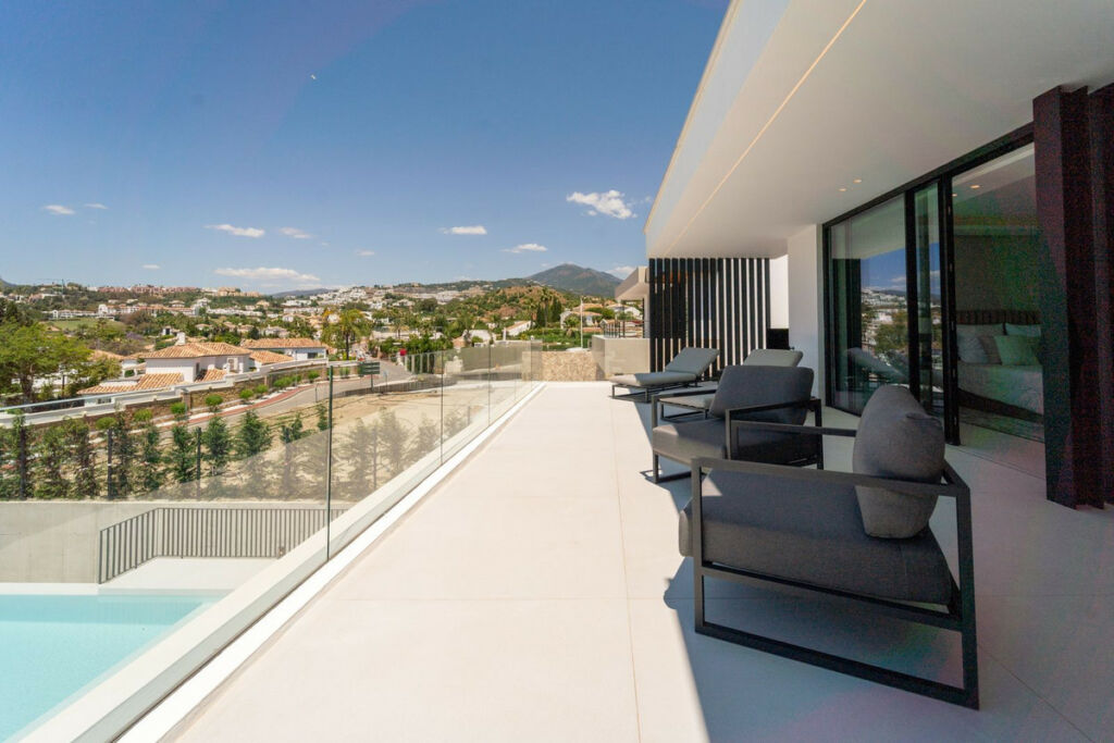 Detached Villa Nueva Andalucía Málaga - image 45