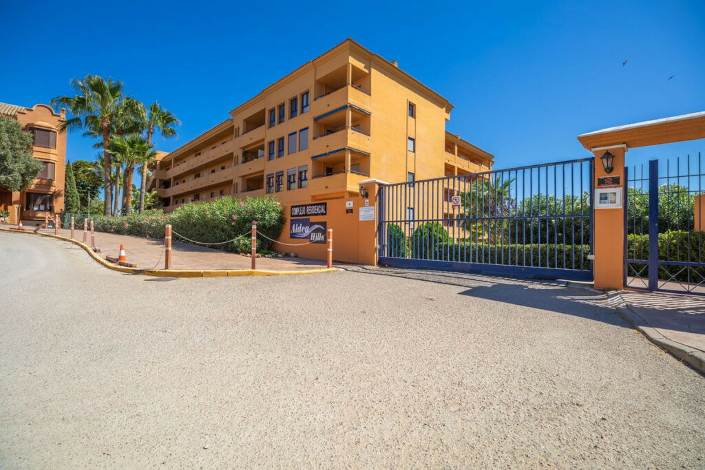 Penthouse La Duquesa Málaga - image 46
