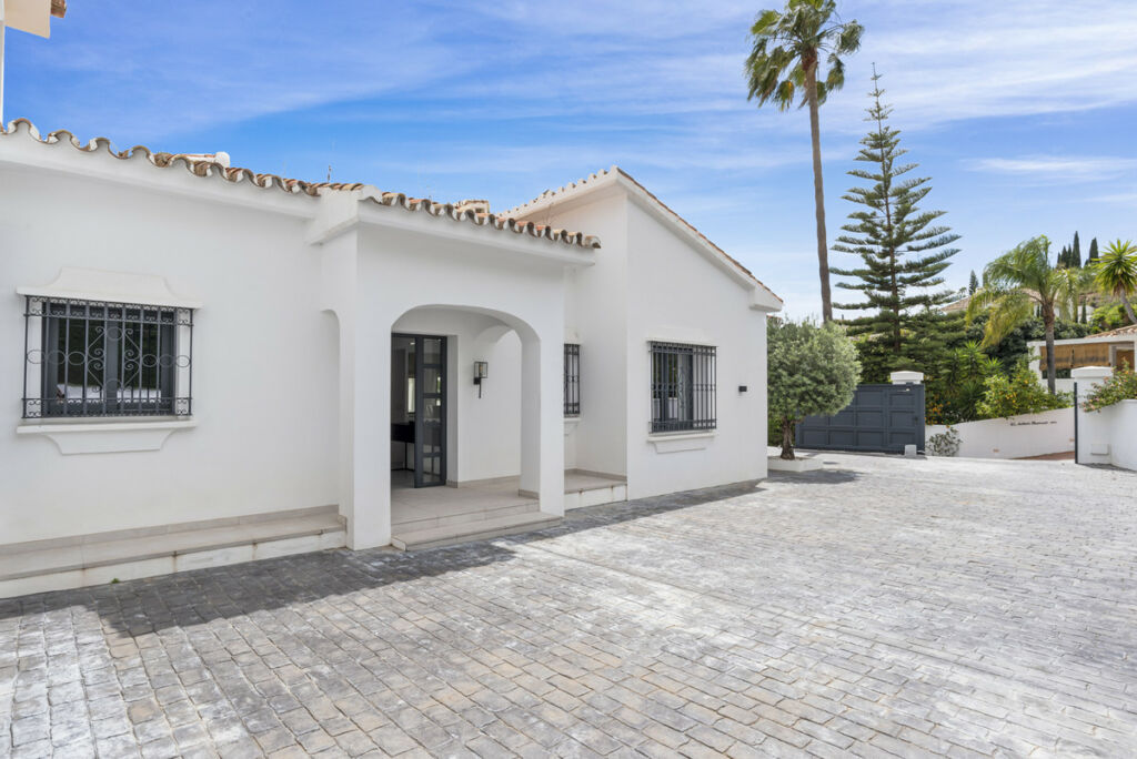 Detached Villa Benahavís Málaga - image 46