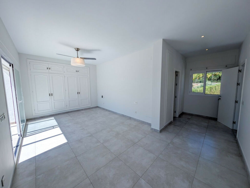 Detached Villa Nueva Andalucía Málaga - zdjęcie 46