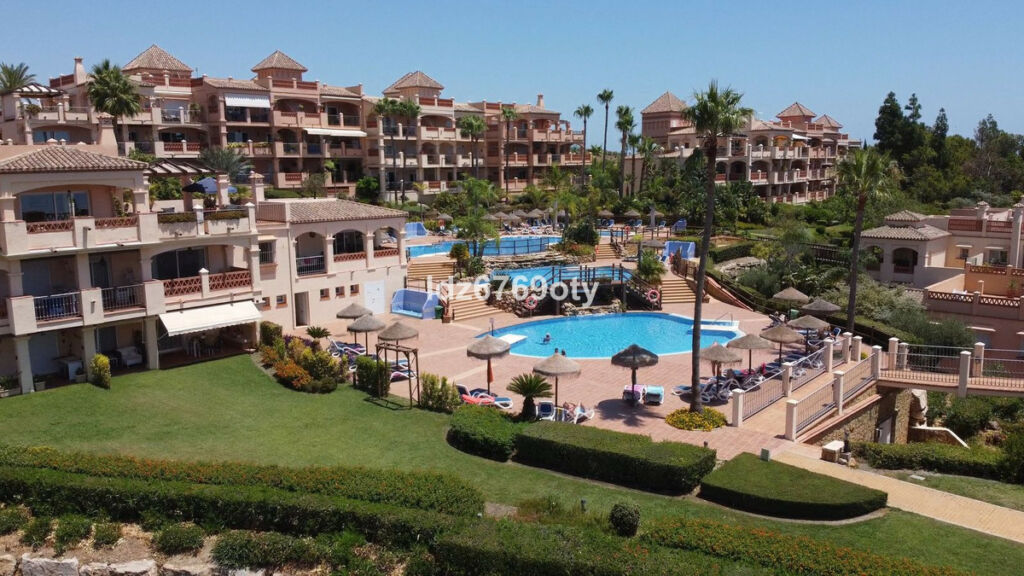 Middle Floor Apartment Benalmadena Málaga - image 47