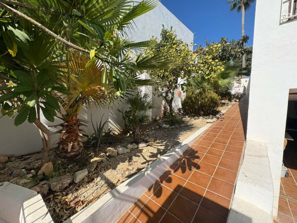Semi-Detached House La Colina Málaga - image 48