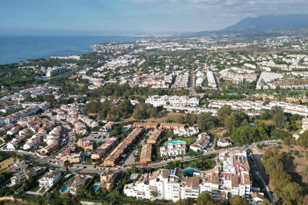 Middle Floor Apartment Estepona Málaga - image 48