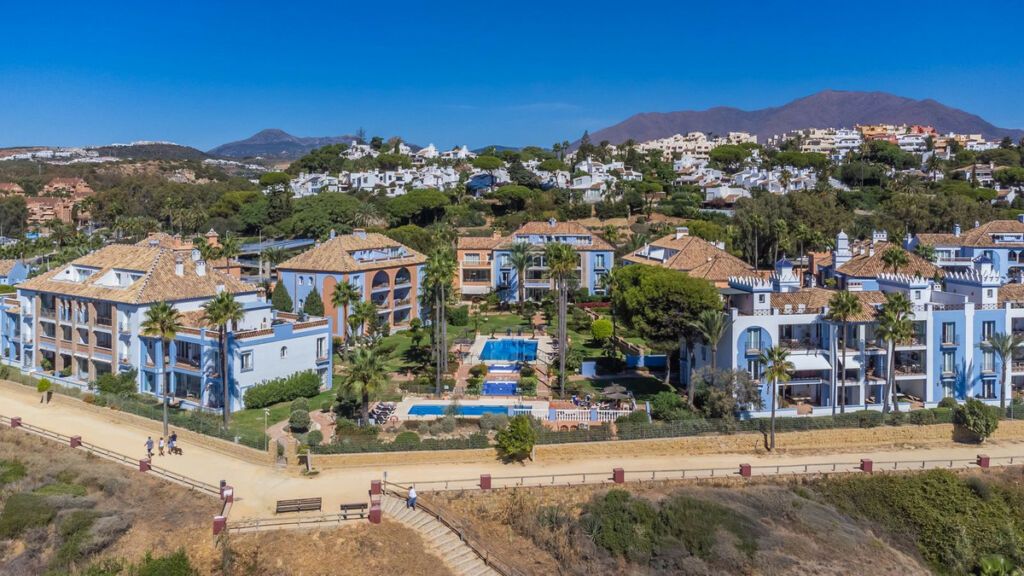 Middle Floor Apartment Casares Playa Málaga - image 48
